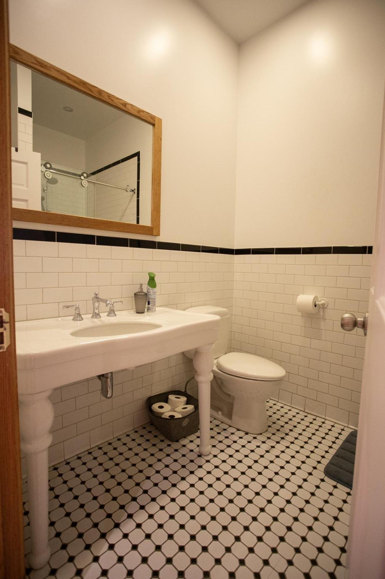 Spacious Downtown Montreal Apartment, 4Br-2Ba,Free Wifi Екстер'єр фото